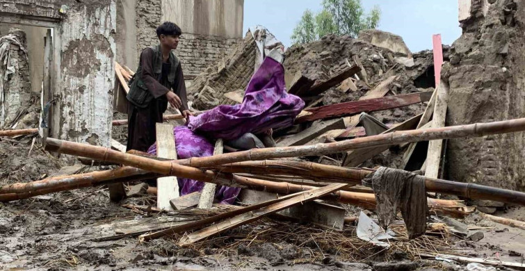Afganistan'da Şiddetli Yağışlar Can Kaybını Artırıyor