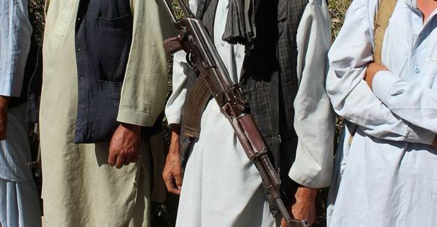 Afganistan'da Taliban ile Çatışma: 6 Polis Öldü