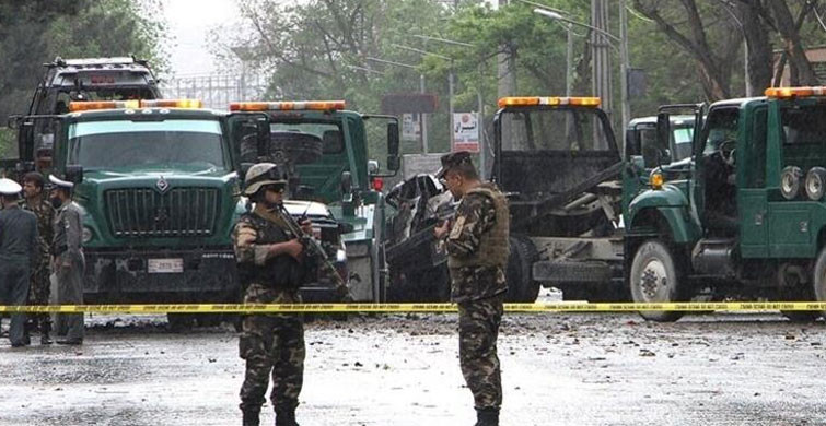 Afganistan'da Taliban Polis Karakoluna Saldırdı