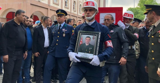 Afrin Şehidinin Cenazesi Bursa'da Toprağa Verildi