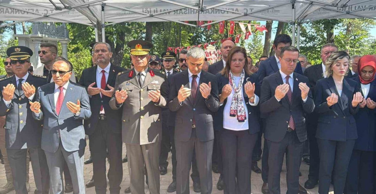 Afyonkarahisar'da 15 Temmuz anma ve dijital deneyim merkezi hizmete açıldı