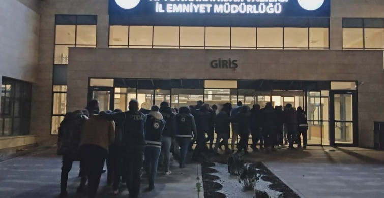 Afyonkarahisar'da 62 Düzensiz Göçmen Yakalandı