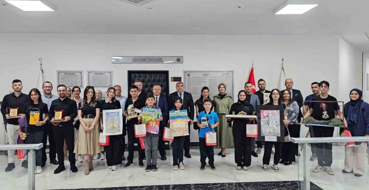 Afyonkarahisar'da Dilimizin Zenginlikleri Projesi'nde ödüller sahiplerini buldu