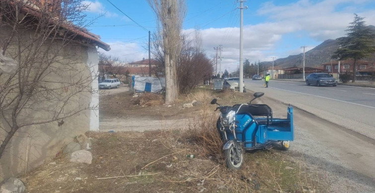Afyonkarahisar'da Elektrikli Motosiklet Kazası: Bir Kayıp