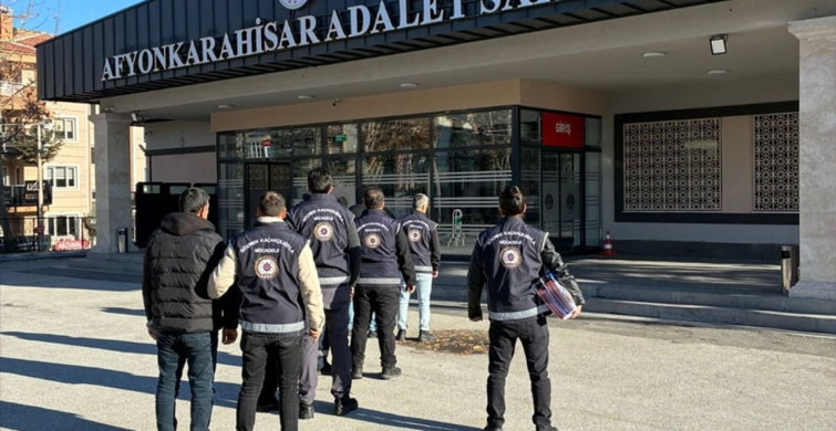 Afyonkarahisar'da Göçmen Kaçakçılığı Operasyonu: 4 Tutuklama
