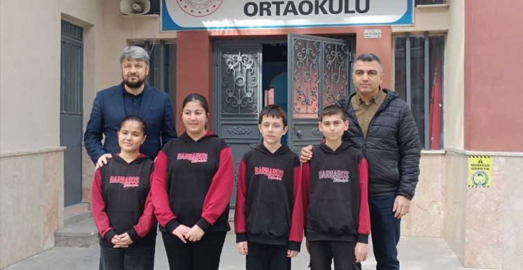 Afyonkarahisar'da Öğrenciler ve Öğretmenlerden İhtiyaç Sahiplerine Yardım