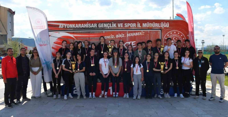 Afyonkarahisar'da Okul Sporları Bisiklet Yarışları Sonuçlandı