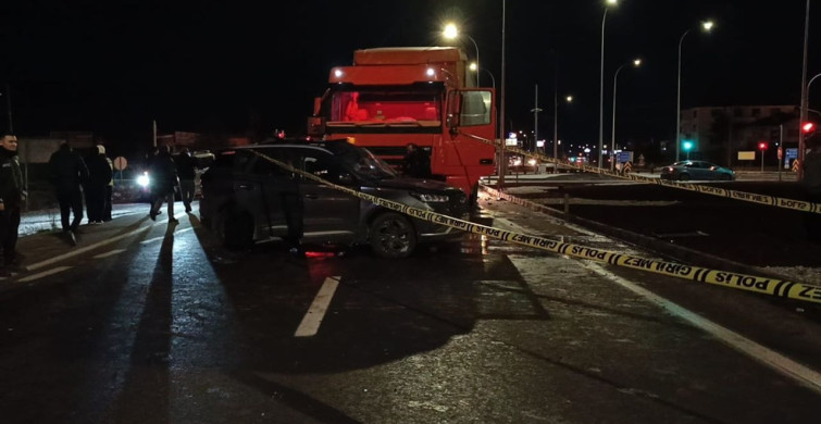 Afyonkarahisar'da Tır ile Otomobil Çarpıştı: 7 Yaralı