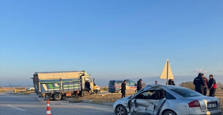 Afyonkarahisar'da Trafik Kazası: 6 Yaralı
