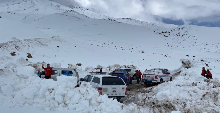 Ağrı Dağı'nda Kaybolan Kadın Dağcı İçin Arama Çalışmaları Başlatıldı