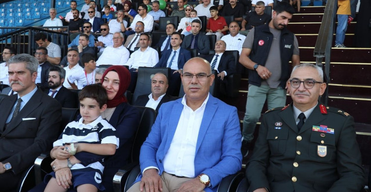 Ağrı'da 30 Ağustos Zafer Bayramı Coşkusu