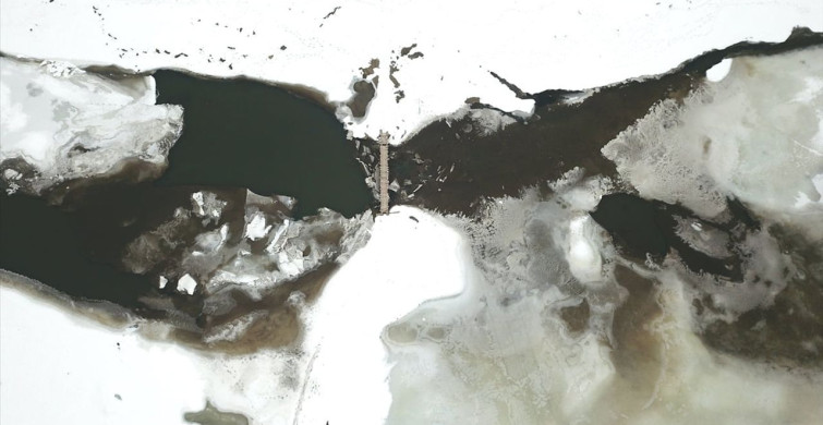 Ağrı'da Dondurucu Soğuklar Buzlanmalara Neden Oldu