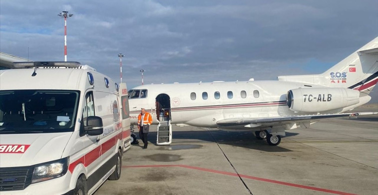 Ağrı'da Gelişmeyen Yemek Borusu Olan Bebek Elazığ'a Uçakla Nakledildi