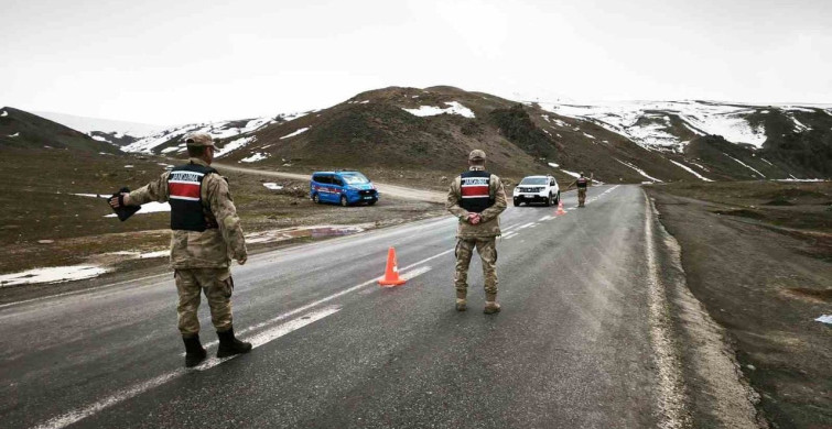 Ağrı'da Huzur Uygulaması: 21 Aranan Şahıs Yakalandı