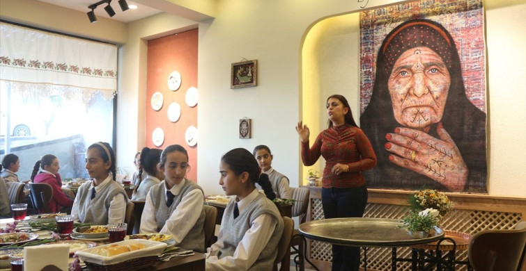 Ağrı'da Kadın İşletmeci Kız Çocuklarını Ağırladı