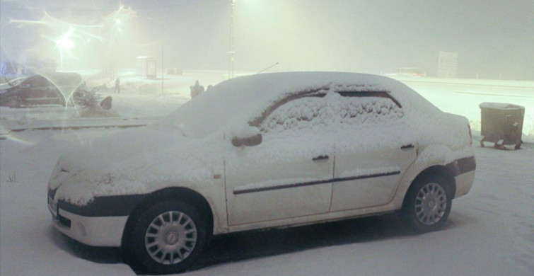 Ağrı'da Kar Yağışı Ulaşımı Zorluyor