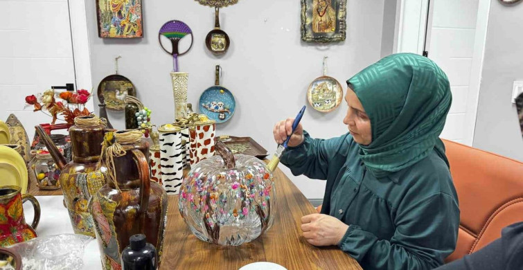 Ağrı'da Sıfır Atık Kursuyla Sanat Eserleri Yaratılıyor