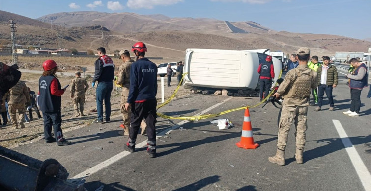 Ağrı'da Trafik Kazası: 1 Ölü, 2 Yaralı