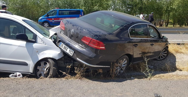 Ağrı'da Trajik Trafik Kazası: İl Sağlık Müdürü Beşer Yaralandı