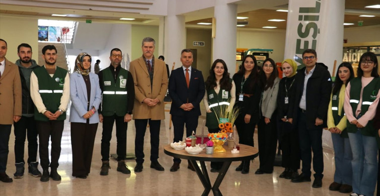 Ağrı'da YEDAM Danışanlarının El Sanatı Eserleri Sergilendi