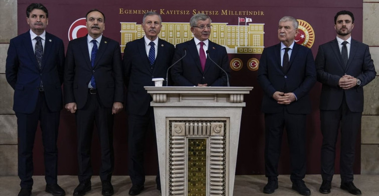 Ahmet Davutoğlu'ndan Gündeme Dair Önemli Açıklamalar