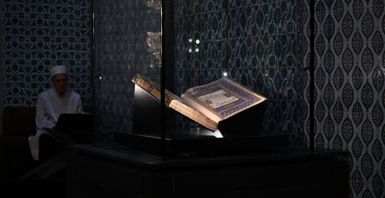 Ahmet Karahisari Mushafı Şadırvanlı Sofa'da Sergilenmeye Başladı