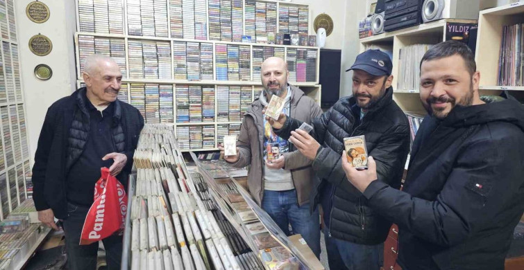 Ahmet Sert: 50 Yıldır Plak ve Kaset Satışıyla Nostalji Yaşatıyor