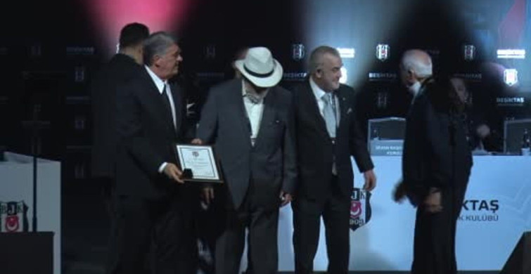 Ahmet Ürkmezgil'den Birlik Vurgusu: "Siyah-beyaz Bayrağı Hep Birlikte Daha Yükseklere Taşıyacağız"