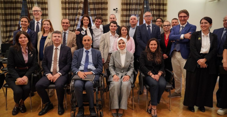 Aile ve Sosyal Hizmetler Bakanı Göktaş, İtalya Engelliler Bakanı Locatelli ile Görüştü