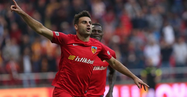 Ajax Kayserispor'lu Deniz Türüç'ü Gözüne Kestirdi