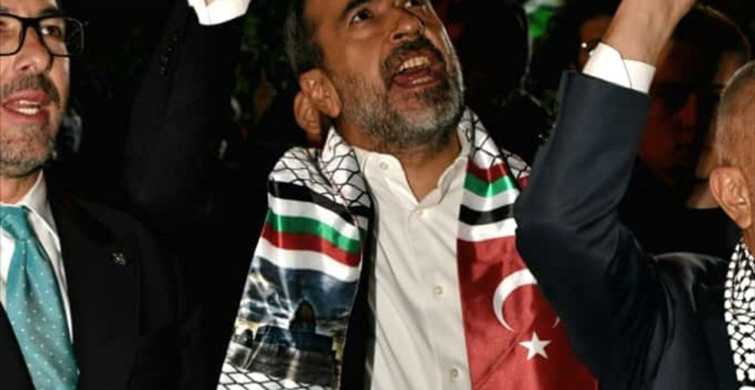 AK Parti Ankara İl Başkanı Özcan, İsrail'in Alıkoyduğu Aktiviste Destek Verdi
