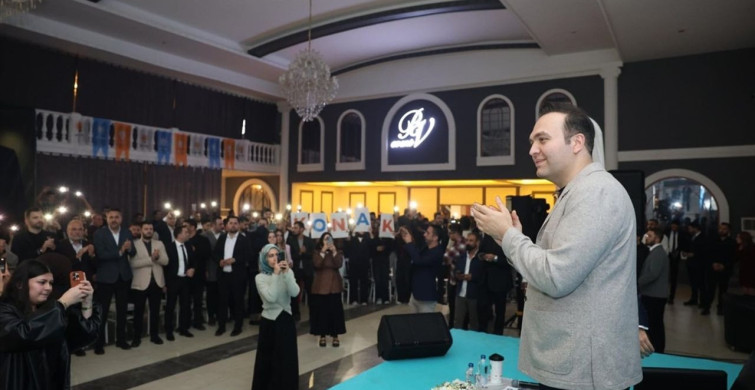 AK Parti Gençlik Kolları İzmir'de Gençlerle Buluştu