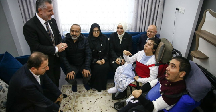 AK Parti Genel Başkan Yardımcısı Fatma Betül Sayan Kaya'dan Kadınlara Destek Mesajı