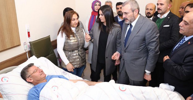 AK Parti Genel Başkan Yardımcısı Ünal'dan Saldırıya Uğrayan Başkan Adayına Ziyaret
