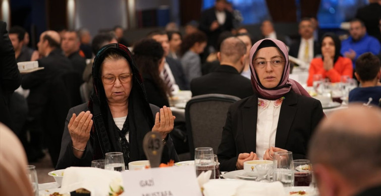 AK Parti Genel Merkezinde Sağlık Çalışanlarıyla İftar Programı Düzenlendi