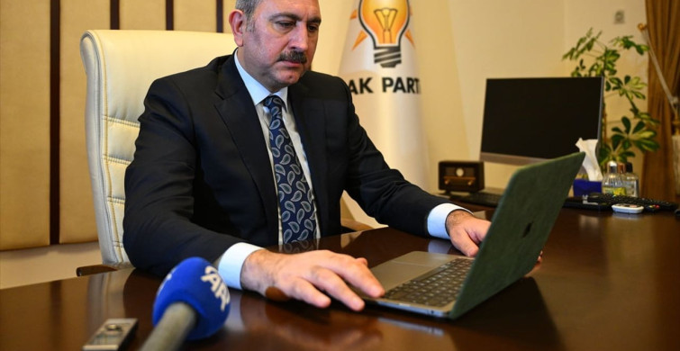 AK Parti Grup Başkanvekili Abdulhamit Gül Anadolu Ajansı'nın Yılın Kareleri Oylamasında