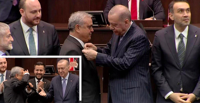 AK Parti Grup Toplantısında Dikkat Çeken An: Asker Selamı, “İki Başkomutan” Sözü ve Yeni Katılımlar