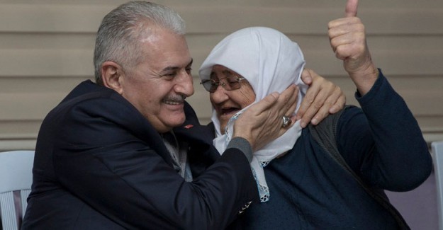 AK Parti İstanbul Adayı Binali Yıldırım Darülaceze'yi Ziyaret Etti