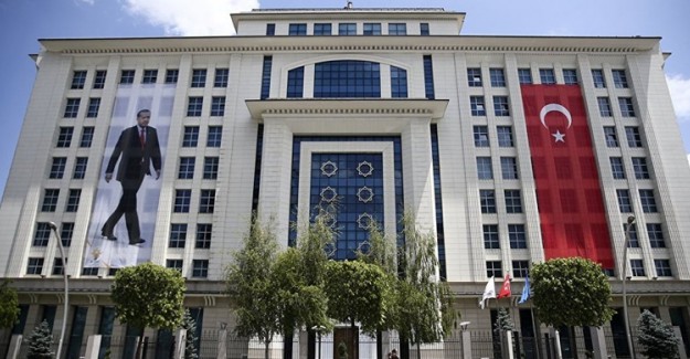 AK Parti, Kazandığı Belediyelerde Başkanları Yakından Takip Edecek