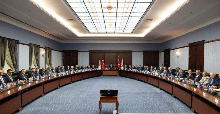 AK Parti’de MYK toplanıyor: Yeni yol haritası belli oluyor