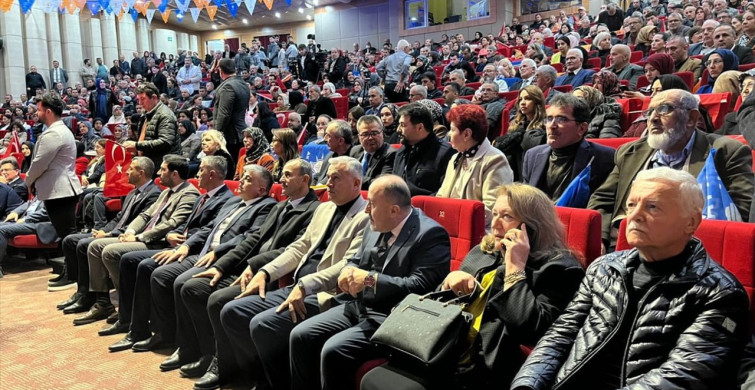 AK Parti'den Antalya'da Hizmet Vurgusu