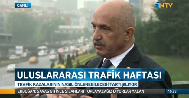 AK Partili Vekil Trafik Kazalarını Anlatırken Kaza Meydana Geldi