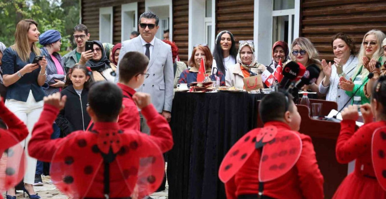 Akademisyenler ve Özel Çocuklar Elazığ'daki At Terapisi Etkinliğinde Buluştu