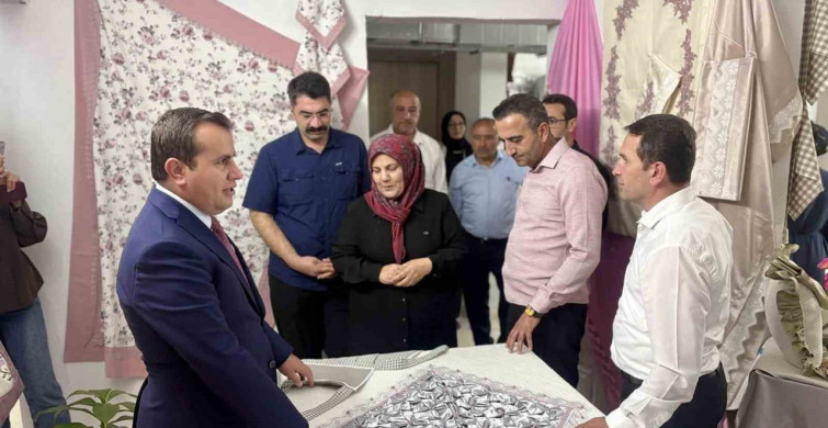Akçadağ'da hayat boyu öğrenme sergisi açıldı