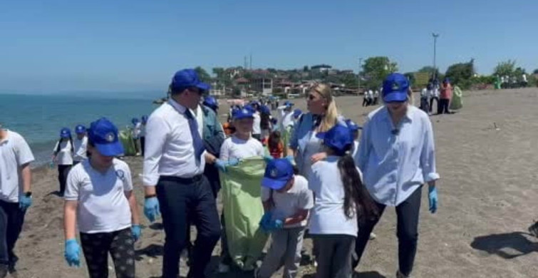 Akçakoca'da Farkındalık İçin Sahil Temizliği