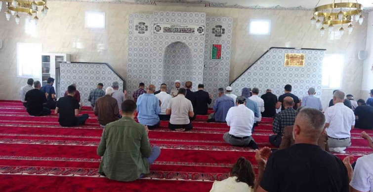Akçaova Hacı Kenan Güngör Camii İbadete Açıldı