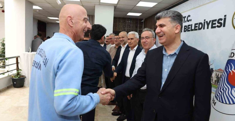 Akdeniz Belediyesi Bayram Süresince Huzur İçin Sahada