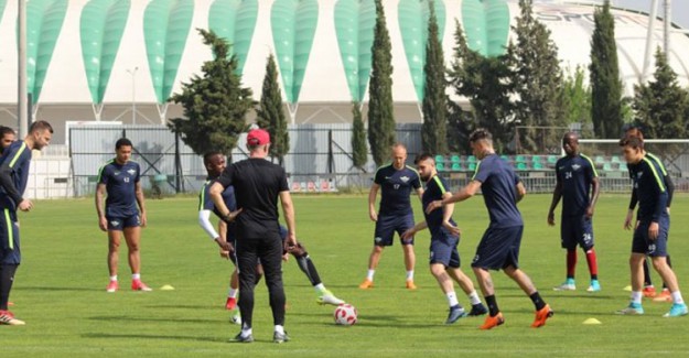Akhisar Leicester City İle Karşılaşacak!