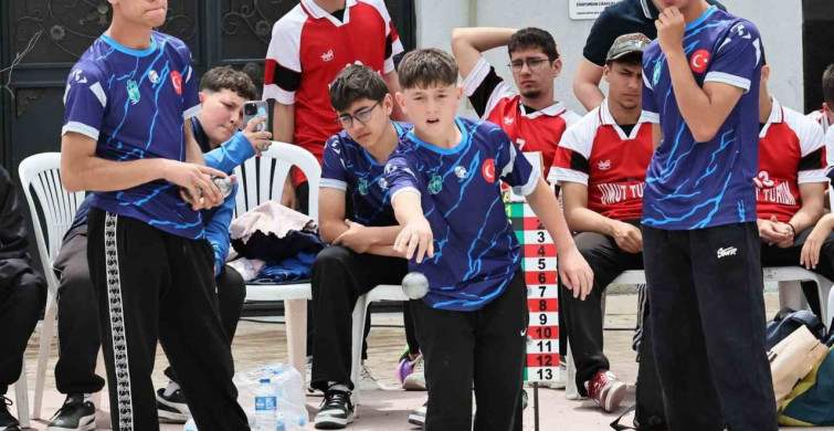 Akhisar'da Bocce Mücadelesi: 510 Sporcu Türkiye Şampiyonluğu için Yarıştı