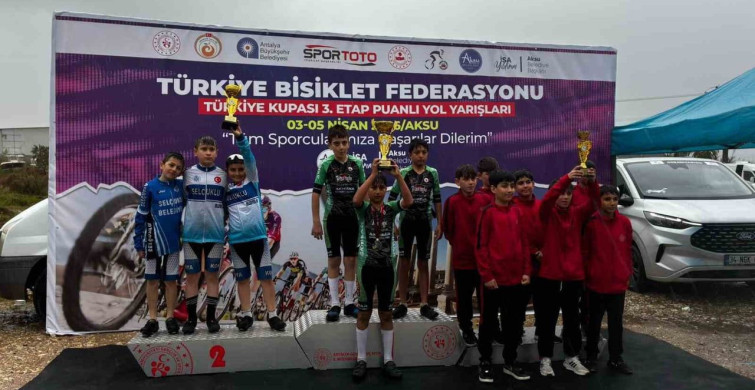 Akhisarlı Sporcular Türkiye Kupası'nda Başarıya Ulaştı